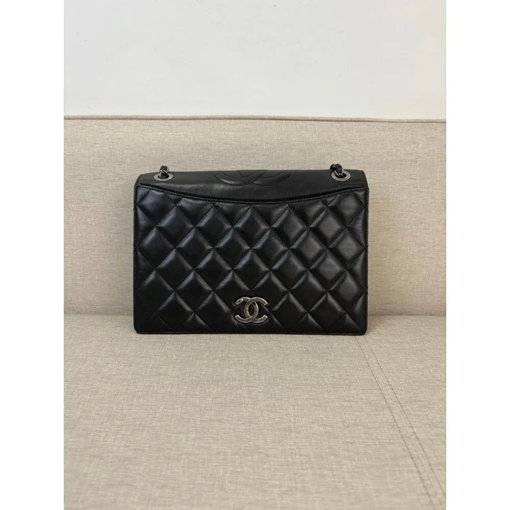 CHANEL 100% authentic